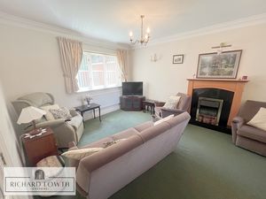 Living/Dining Room- click for photo gallery